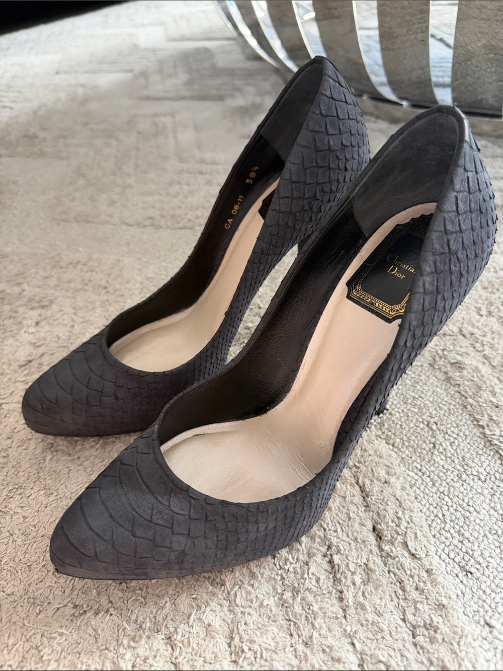Christian Dior gray exotic python suede Pointed-Toe Pumps 38.5